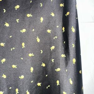 Francesca’s Elegant Black and Yellow Lemon 🍋 Patterned Satin Skirt